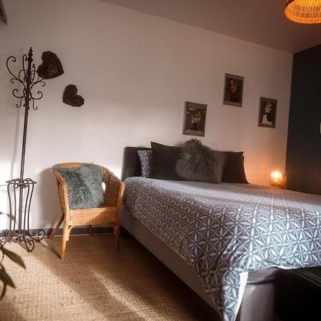 Chez Guilem Bed & Breakfast Saint-Maixent-l'Ecole Exterior photo