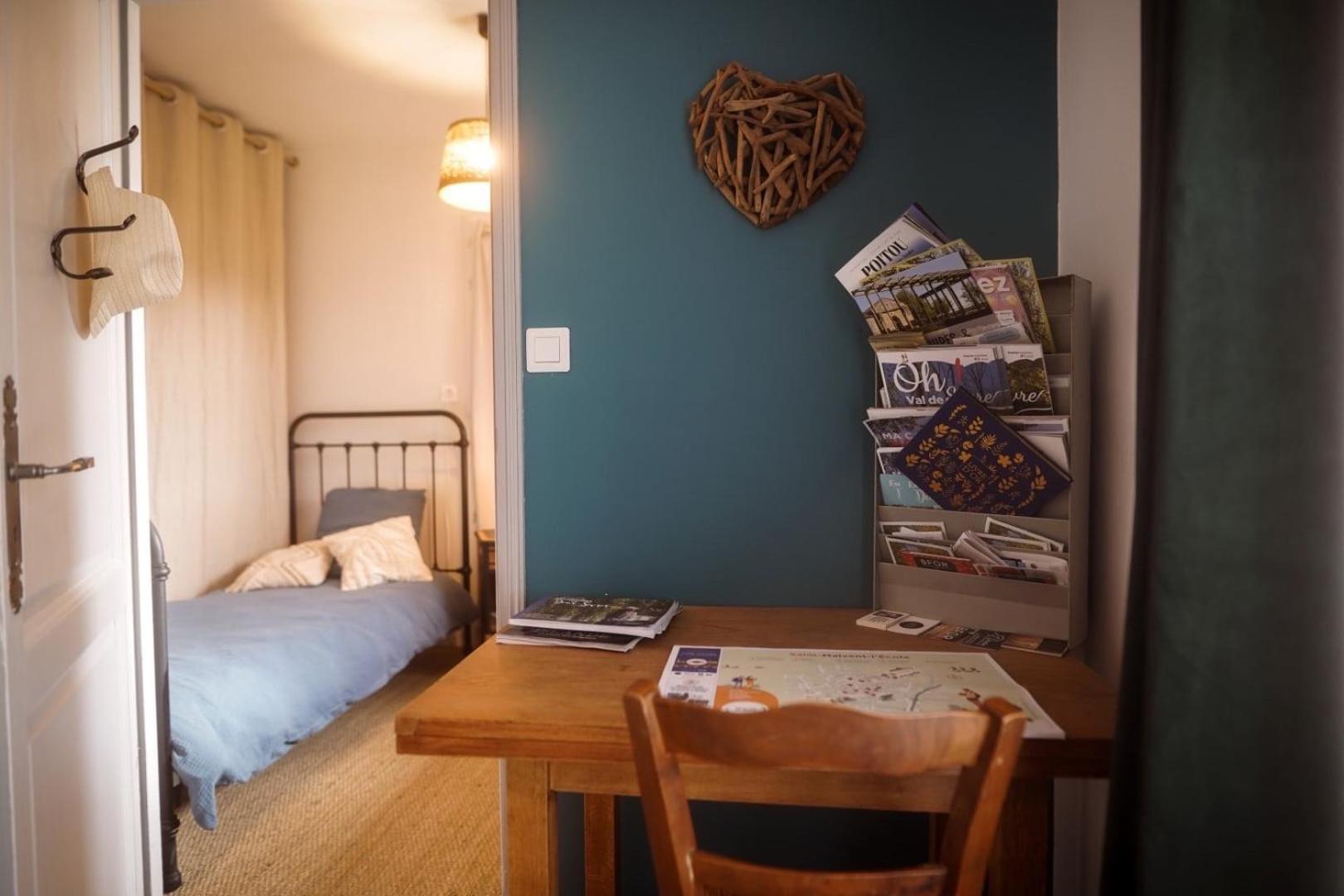 Chez Guilem Bed & Breakfast Saint-Maixent-l'Ecole Exterior photo